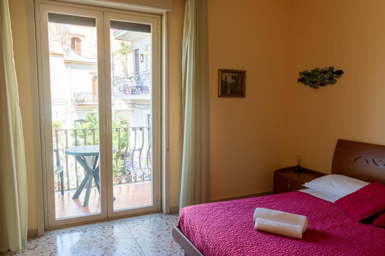 Casa Vacanze Il Vicolo Taormina Buitenkant foto